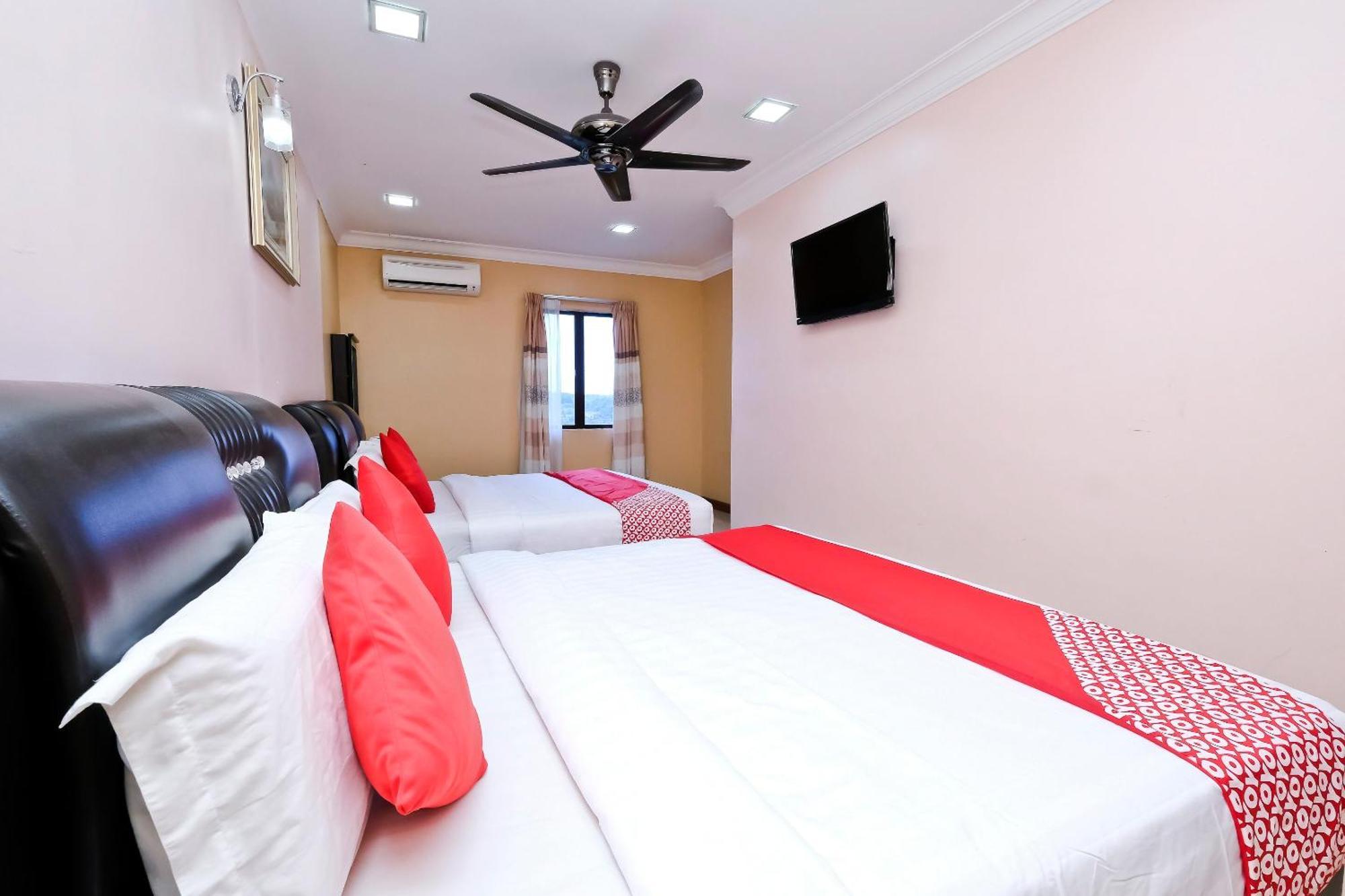 Oyo 714 Arina Hotel Bangi Exterior photo