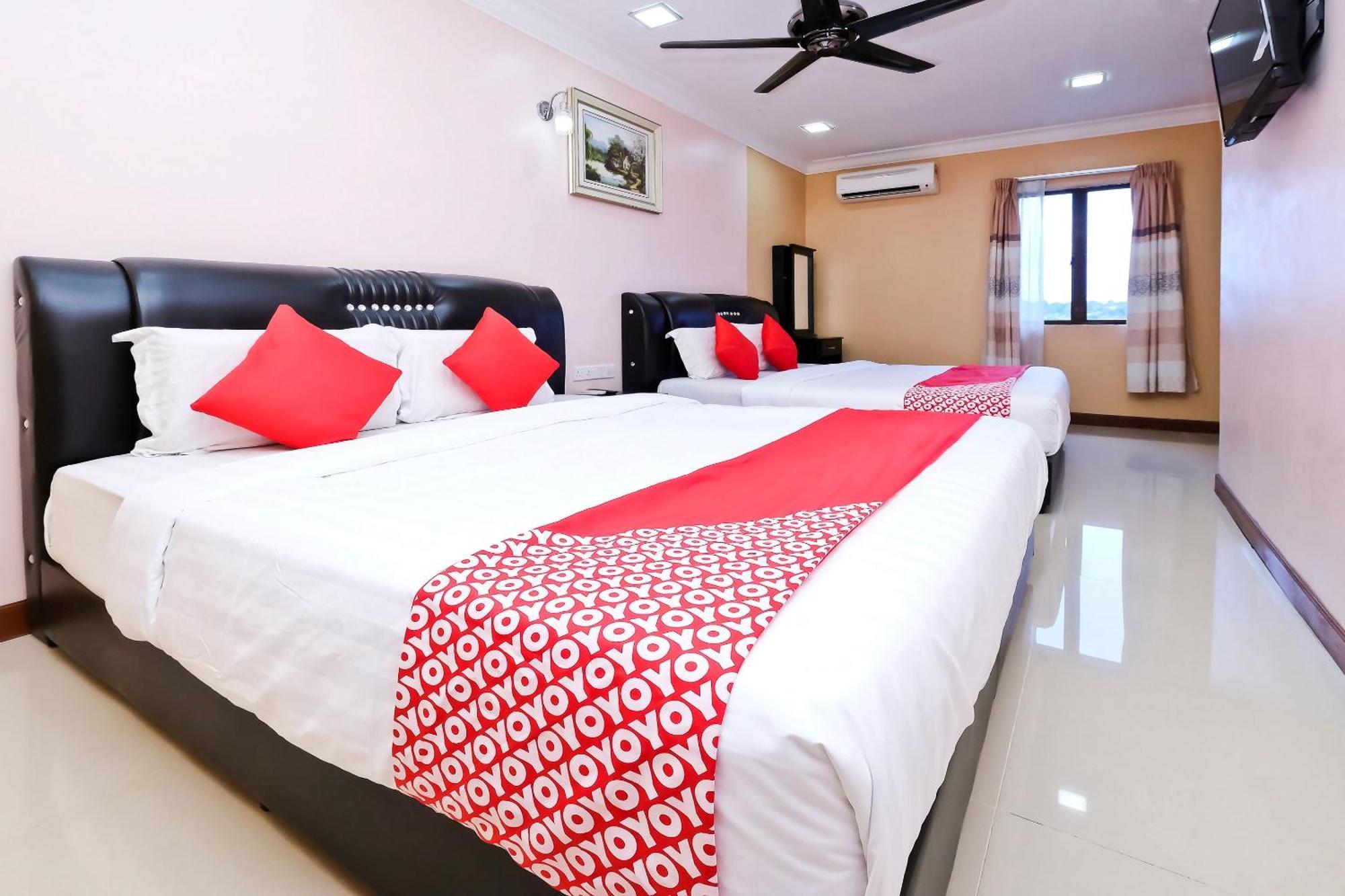 Oyo 714 Arina Hotel Bangi Exterior photo