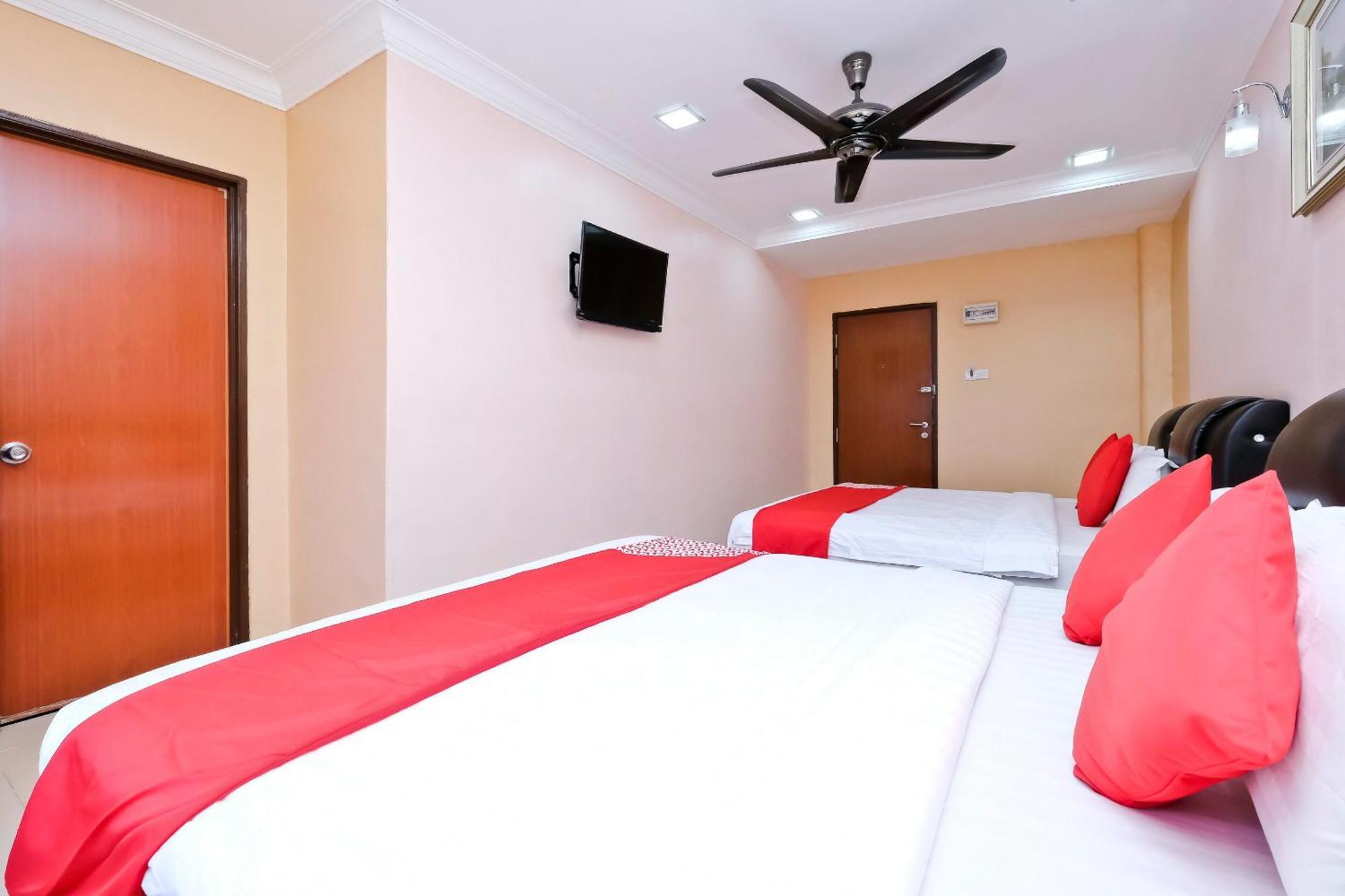 Oyo 714 Arina Hotel Bangi Exterior photo